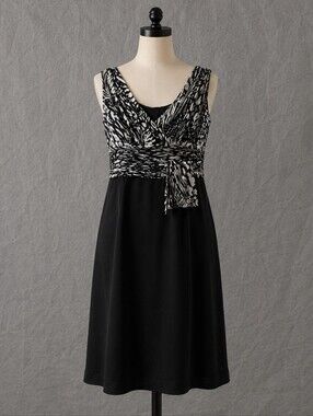 Tahari Arthur S. Levine Silk Blend Sleeveless Empire Waist Dress Black White